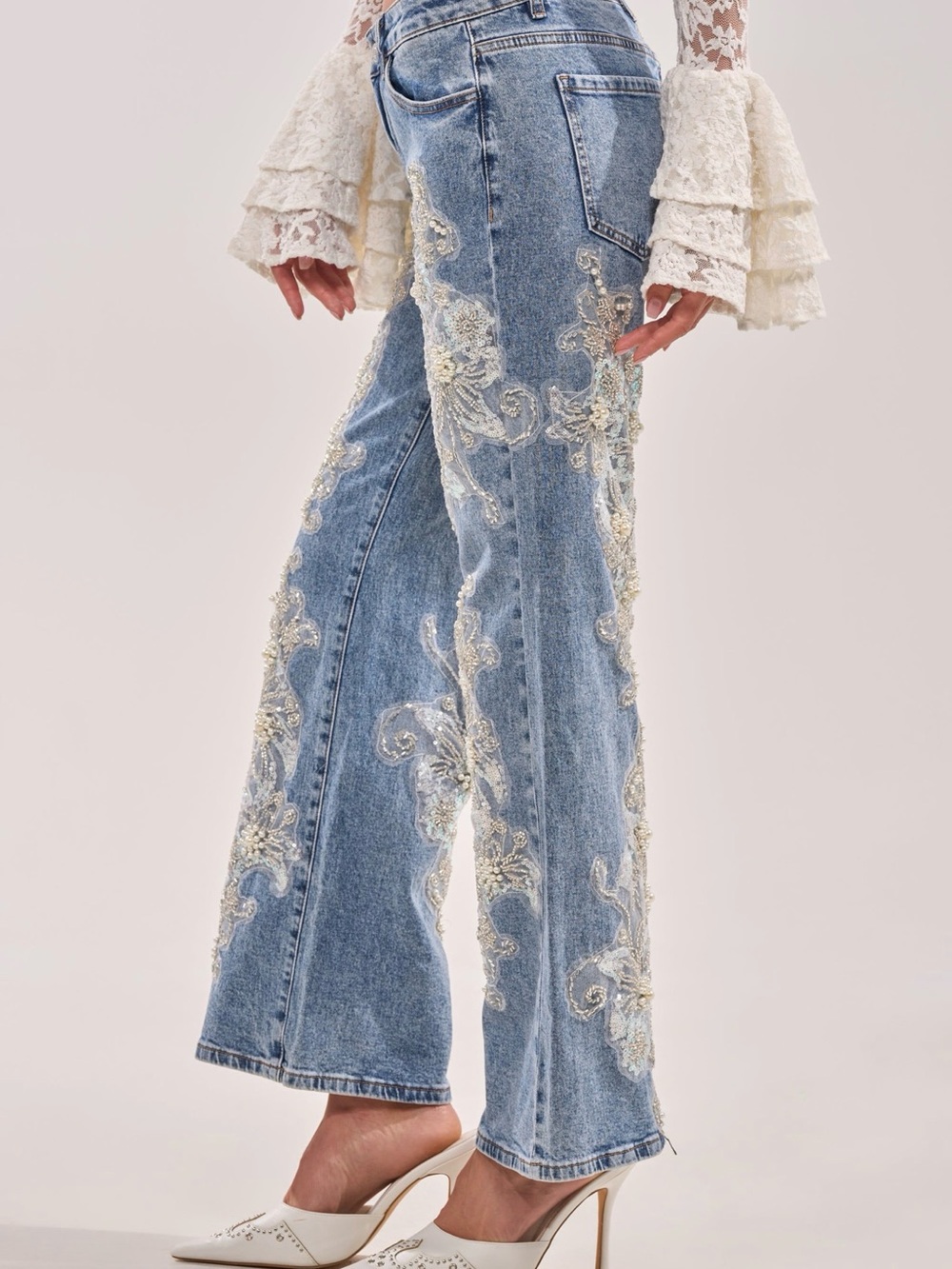 AKIRA Blue Wide-Leg Jeans with White Floral Embellishment - Picture 3 of 4